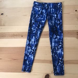 ▪️ALO Snake Print Yoga Pants